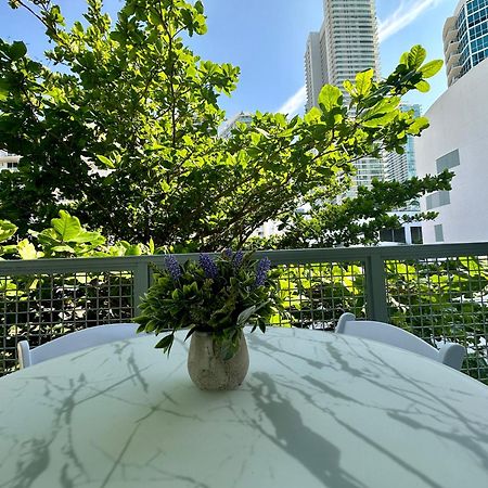 Modern Apartment In Edgewater Маями Екстериор снимка