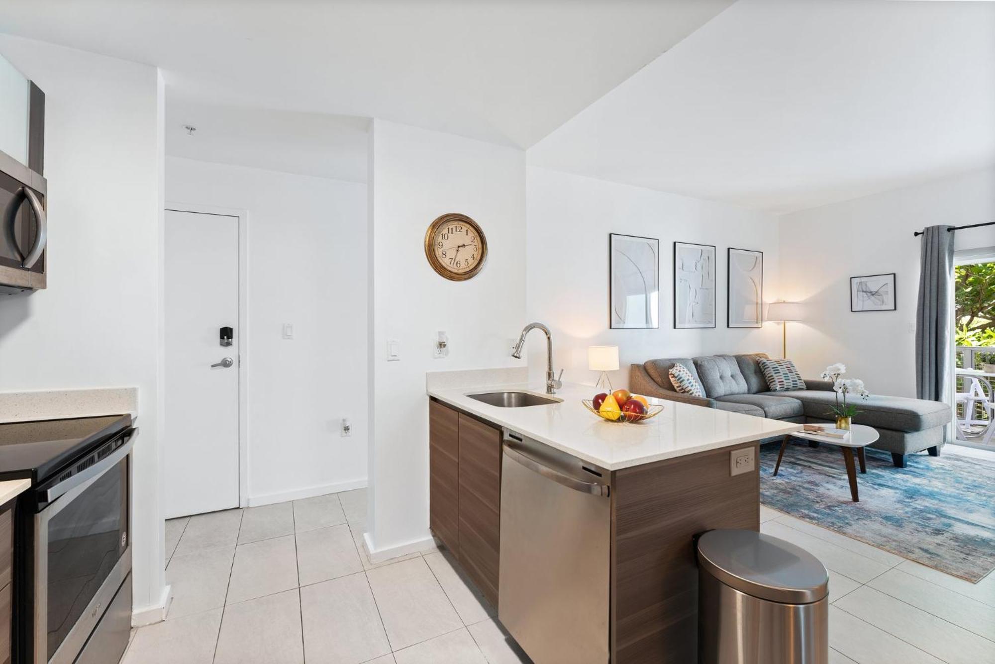 Modern Apartment In Edgewater Маями Стая снимка